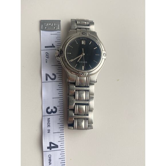 Gucci Authentic Men’s Stainless Steel Watch with Black Dial - Picture 8 of 10